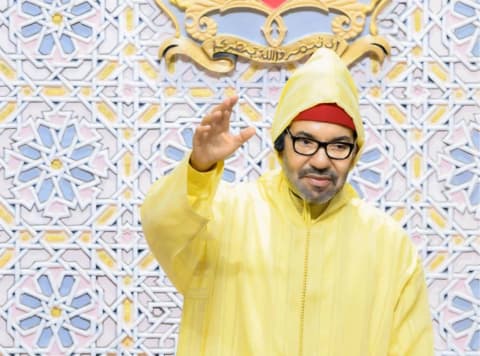 العاهل المغربي يشدد على وضع قضايا الشباب في صدارة السياسات العمومية