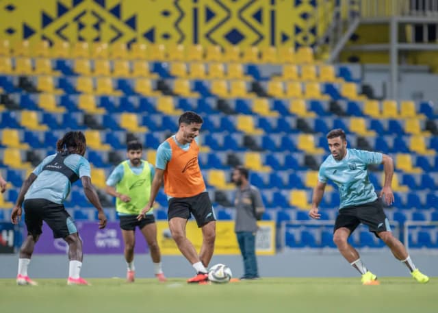الدوري السعودي: «نقاط الصحوة» تشعل مواجهة الشباب والتعاون