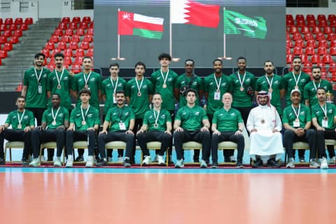 الطائرة السعودية تعانق برونزية العرب