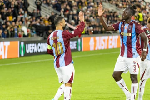 صلاح يقود طرابزون سبور لفوز كبير على بالوسيورا في «المؤتمر الأوروبي»