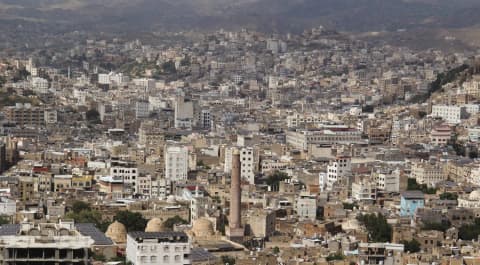 تصعيد الحوثيين يفاقم النزوح ويهدّد الأمن الغذائي بتعز