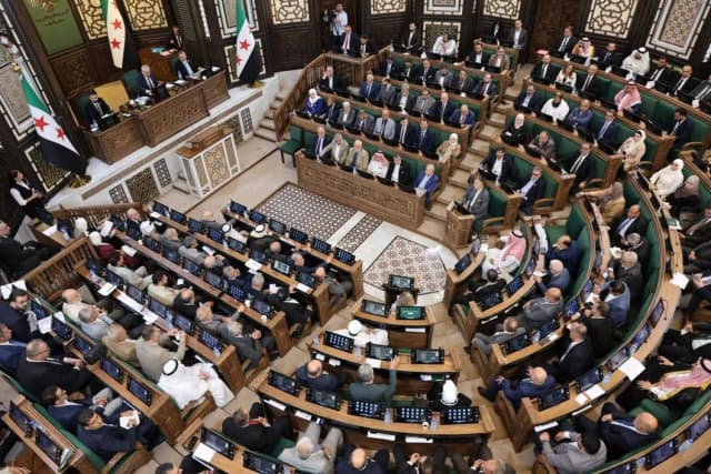 مجلس الشعب السوري... تحدي الانتقال من الإجراءات التنظيمية إلى الدور التشريعي