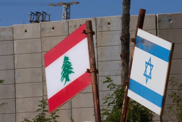 تردّد سياسي لبناني حول إعادة النظر في قانون مقاطعة إسرائيل