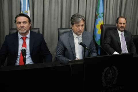 ابنة مارادونا تطالب بالعدالة قبيل صدور الأحكام في قضية وفاته