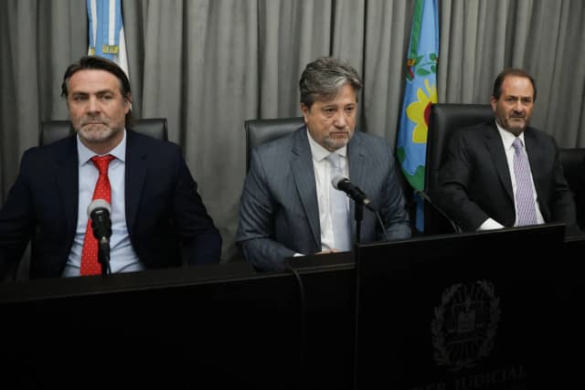 ابنة مارادونا تطالب بالعدالة قبيل صدور الأحكام في قضية وفاته