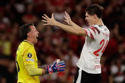 «كأس ليبرتادوريس»: موسليرا يقود إستوديانتس لإقصاء فلامنغو... وبلوغ النهائي