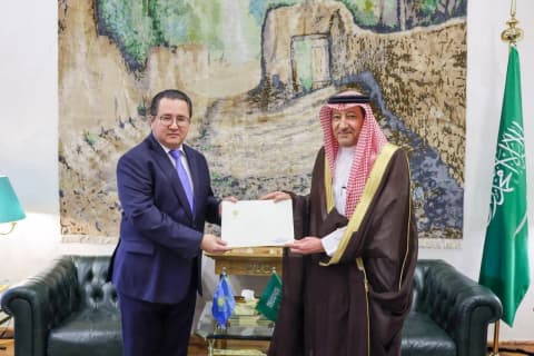 ولي العهد السعودي يتلقى رسالة من رئيس كازاخستان