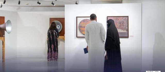 «ربع تون»... معرض فني جديد للفنان العراقي نصير شمّة