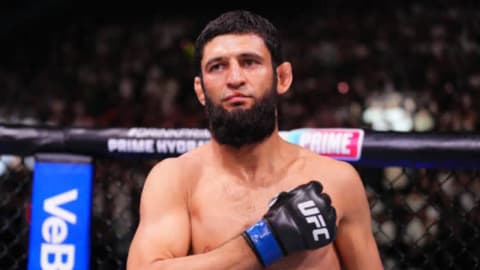 Khamzat Chimaev accepts surprising fight offer from top UFC contender after losing middleweight title