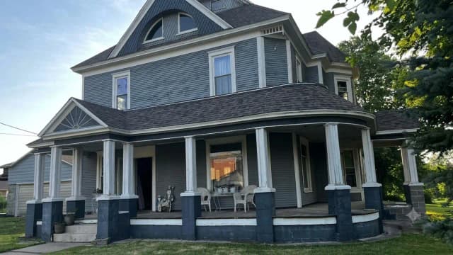 Retiree trades modern Austin home for 1894 Victorian fixer-upper