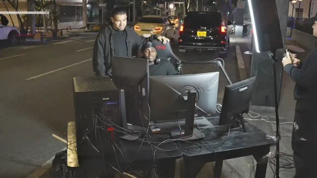 Motorcyclist Startles IRL Stream: Security rushes in on La Piquiña; viewers debate robbery risk