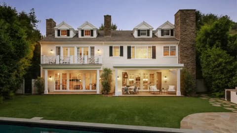 Couple Cut LA Home Price: Sarah Michelle Gellar and Freddie Prinze Jr. trim ask; $9.95m tag after $550k cut