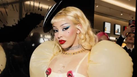 What happened to Doja Cat? Twitch livestream leaves fans deeply concerned