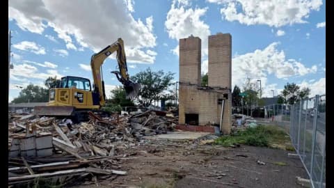 90-year-old iconic Twin Chimneys motel in Cheyenne torn down for a coffee drive-thru