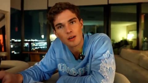 Streamer Ejected From Scientology Church: Peters screams for help; then urges crowd to seek Jesus