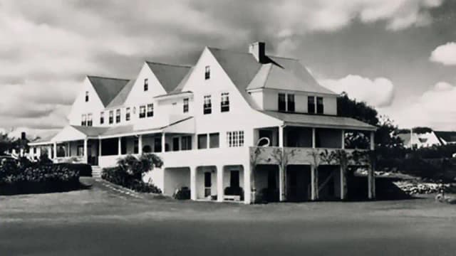 How a $25,000 beach cottage in Cape Cod became one of the most iconic homes in American history