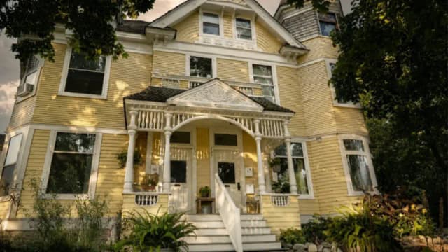 22 homes on Minneapolis’ Nicollet Island were put on the market without residents wanting to sell; they have now formed a cooperative to buy the houses together