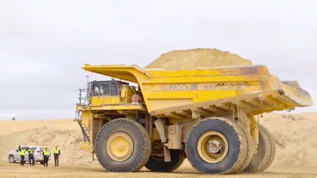 A Moroccan mine built a road from phosphate waste rock; field tests cut dust emissions by 91%