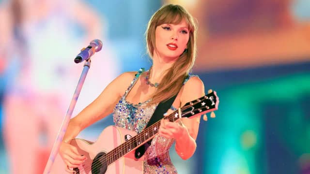 Taylor Swift donated 6,000 books to a library in 2011, helping it serve 27,452 people in 2025