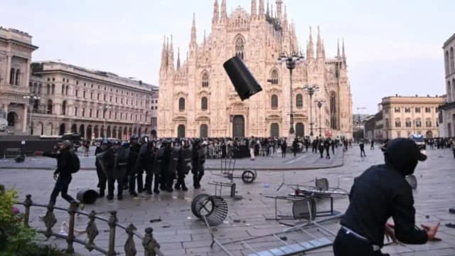 Cost-of-living protests: Italian police clash with protesters in Milan, Bologna
