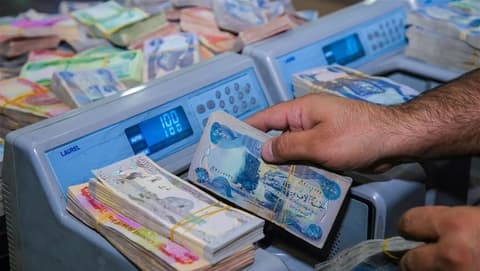 وزير المالية تعلن إطلاق 500 مليار دينار من مستحقات المزارعين لشهر أيلول الحالي