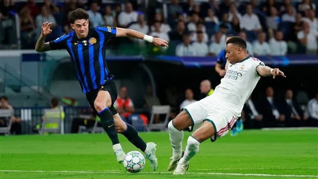 تشيلسي يخطط لضم باستوني مقابل 80 مليون يورو