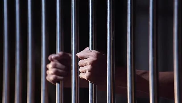 إيران تتسلّم 48 سجيناً من العراق وتستعد لنقل 159 آخرين الأحد المقبل