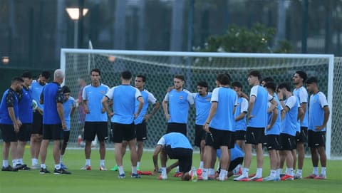 بالصور.. المنتخب العراقي يختتم تدريباته لمواجهة عُمان غداً في خليجي 27