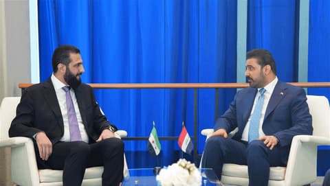 الزيدي والشرع يبحثان جهود تدعيم التهدئة وتخفيف توتر المنطقة