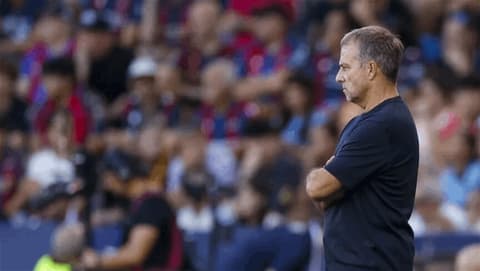 فليك أفضل مدرب في الدوري الإسباني خلال ايلول