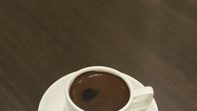 فنجان القهوة في مواجهة ألزهايمر