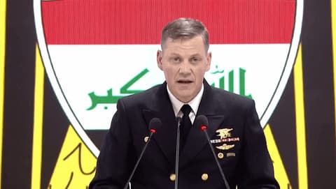 "اتحزم للواوي بحزام السبع".. قائد التحالف الدولي يضرب مثلا عراقيا بكلمته امام الزيدي