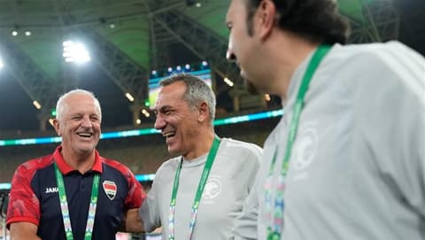 تقرير أرنولد يحسم مستقبله مع منتخب العراق