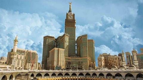 هلع وذعر.. حقيقة التفجير الانتحاري في مكة
