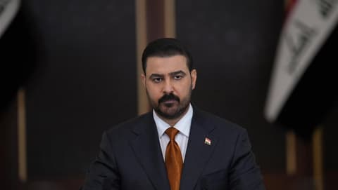 مع انطلاق العام الدراسي.. الزيدي يتعهد بتحسين بيئة التعليم وتطوير بنيتها التحتية