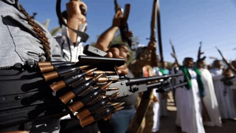 ثلاث سيناريوهات تنتظر العراق.. ماذا يحصل إذا لم يتم حصر السلاح في حزيران 2027؟