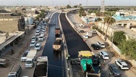 مشروع تأهيل طريق بغداد – كربلاء.. الاعمار: نسبة انجاز مجسر الدلة بلغت 70%