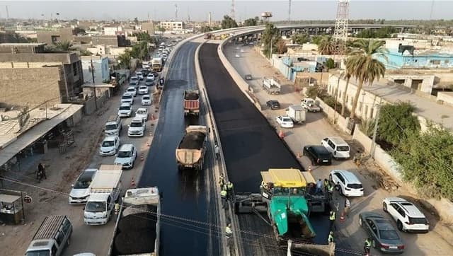 مشروع تأهيل طريق بغداد – كربلاء.. الاعمار: نسبة انجاز مجسر الدلة بلغت 70%