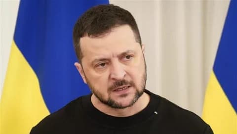 الرئيس الأوكراني يرفض الاستقالة "تحت الضغط الأمريكي"