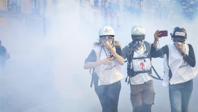 فرنسا تستعد لاستئناف استخدام القنابل الصوتية خلال احتجاجات الطلبة