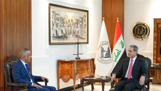 القاضي زيدان يستقبل وزير الدفاع نايف الشمري ويبحثان الدعاوى الخاصة بالوزارة