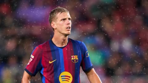 برشلونة يتحرك لتحصين أولمو بعد اهتمام بايرن ميونخ بضمه