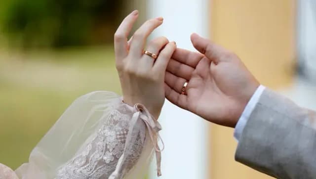 حلم العمر يتحول الى كابوس.. وفاة عروسين في ليلة زواجهما
