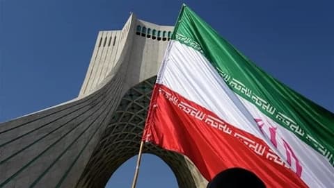 إيران تعلن تمسكها بمخزونها: لن تخرج ذرة من المواد النووية المخصبة