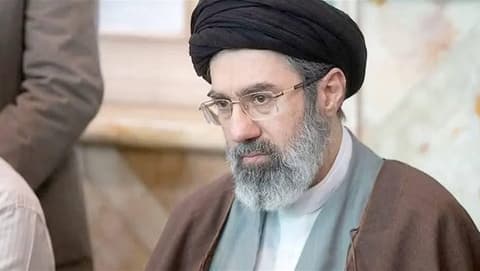 المرشد الايراني يبحث مع قاليباف تطورات الحرب والتحديات الاقتصادية في إيران