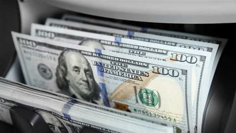 في العراق.. الدولار يسجل 170 الفا