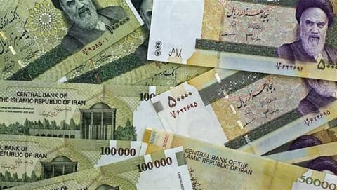 100 دولار تلامس 27.4 مليون تومان في إيران