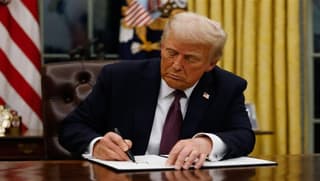 مسؤولون: ترامب يدرس إحياء حملته العسكرية ضد إيران