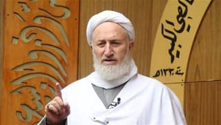 الخالصي يسائل الحكومة بشأن سيادة الأجواء العراقية ويحذّر من استهداف إيران