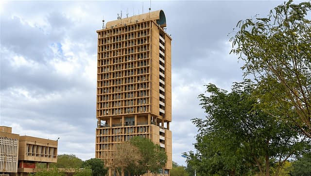 هيبيك.. منصة الخدمات الجامعية تثير الجدل بين أتمتة التعليم وأعباء الاشتراك السنوي